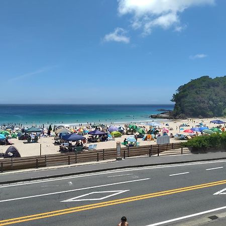 伊豆 白浜 ゲストハウス茉心 Shimoda  Buitenkant foto