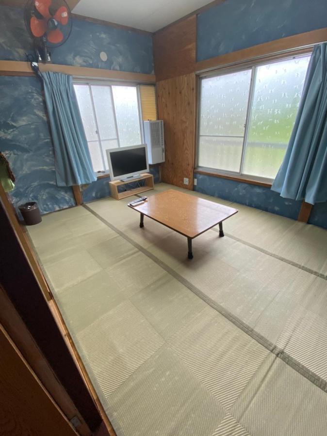 伊豆 白浜 ゲストハウス茉心 Shimoda  Buitenkant foto